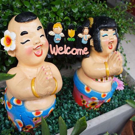 Sawasdee Hotel @ Sukhumvit Soi 8 Банкок Екстериор снимка