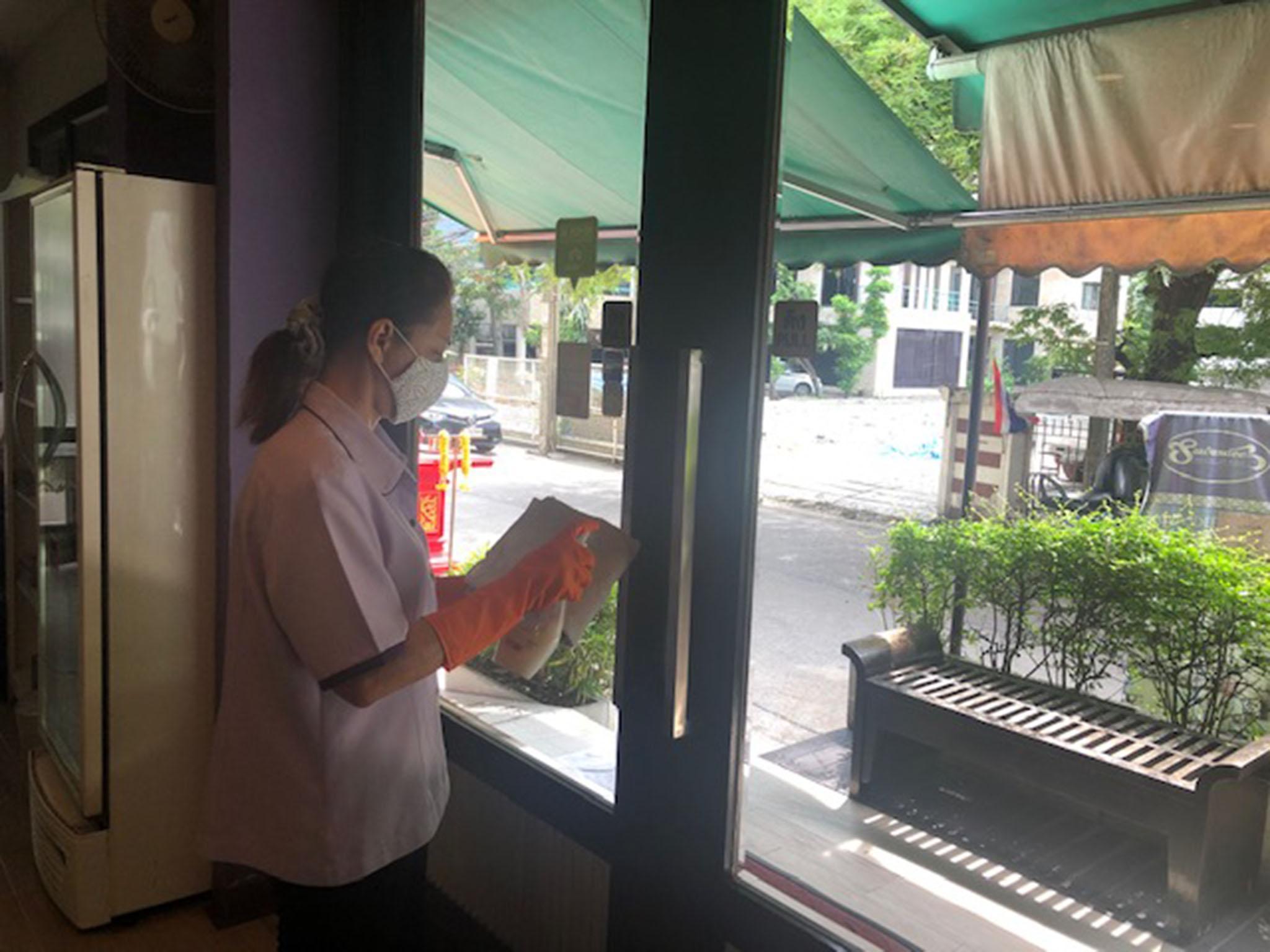 Sawasdee Hotel @ Sukhumvit Soi 8 Банкок Екстериор снимка