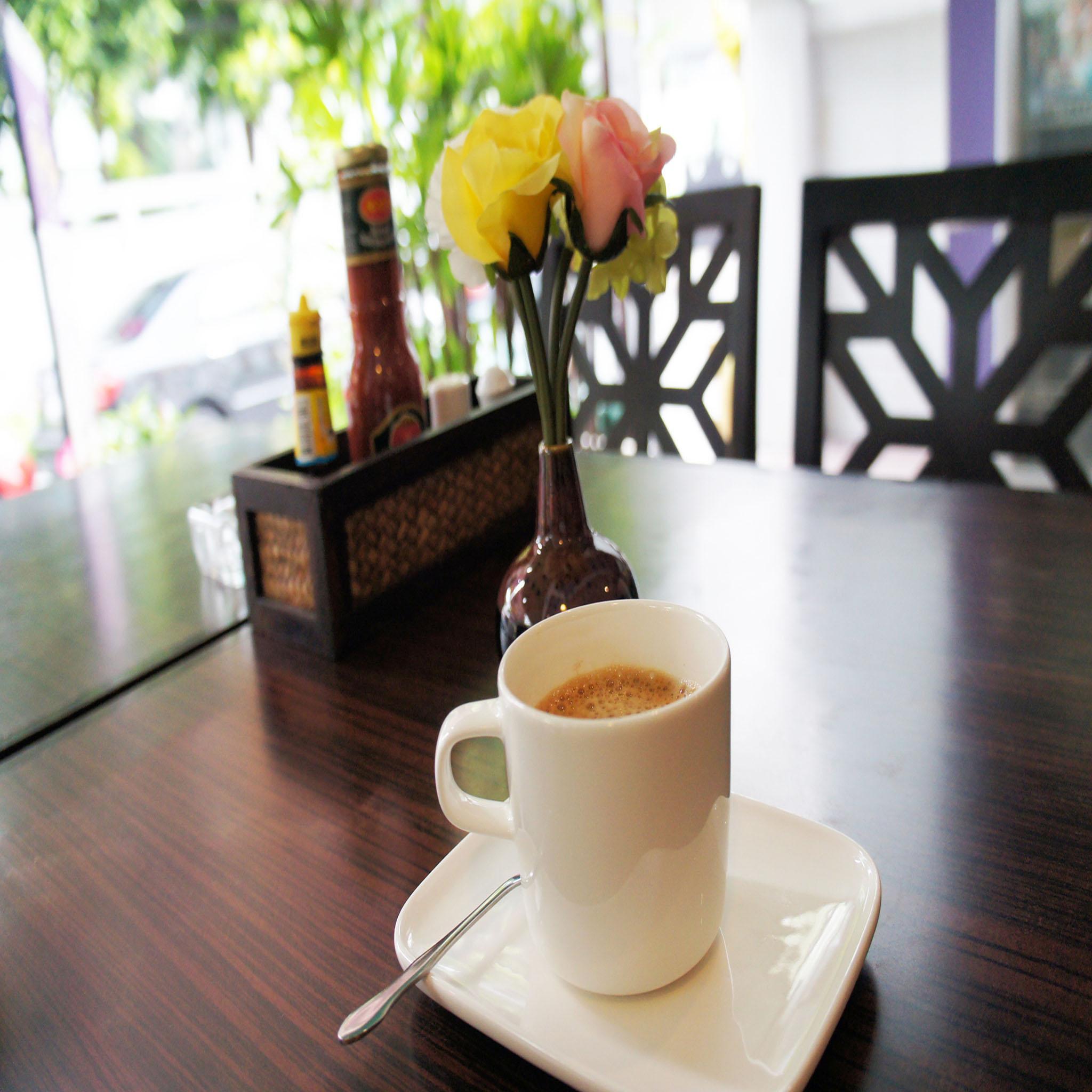Sawasdee Hotel @ Sukhumvit Soi 8 Банкок Екстериор снимка