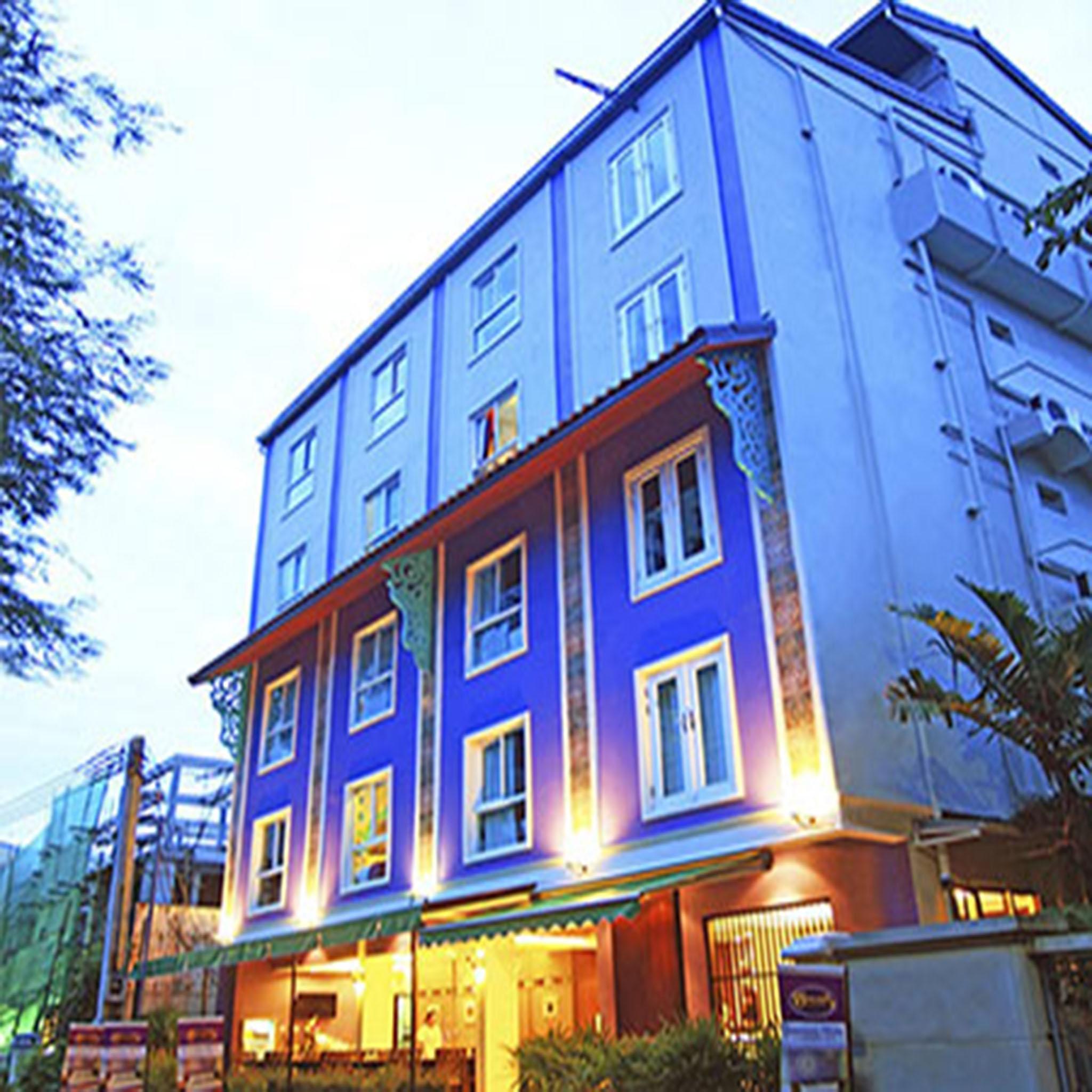 Sawasdee Hotel @ Sukhumvit Soi 8 Банкок Екстериор снимка