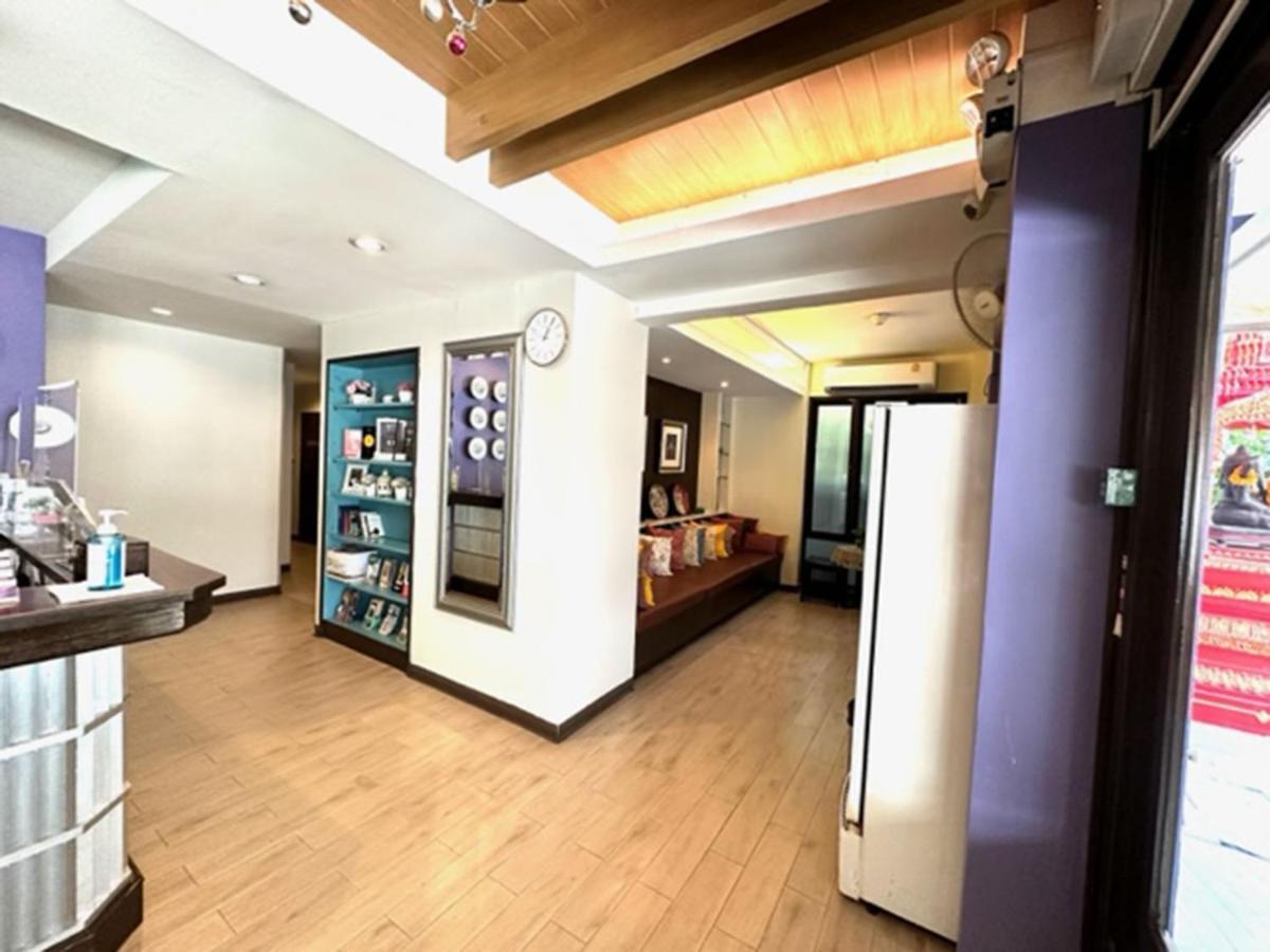 Sawasdee Hotel @ Sukhumvit Soi 8 Банкок Екстериор снимка